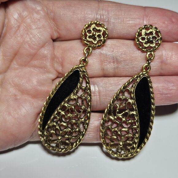 Vintage 1928 Gold Tone Black Enamel Dangling Teardrop Earrings - Picture 1 of 12